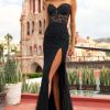 #55467 | Sherri Hill Home Hot