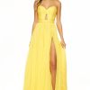 #56372 | Sherri Hill Home Online