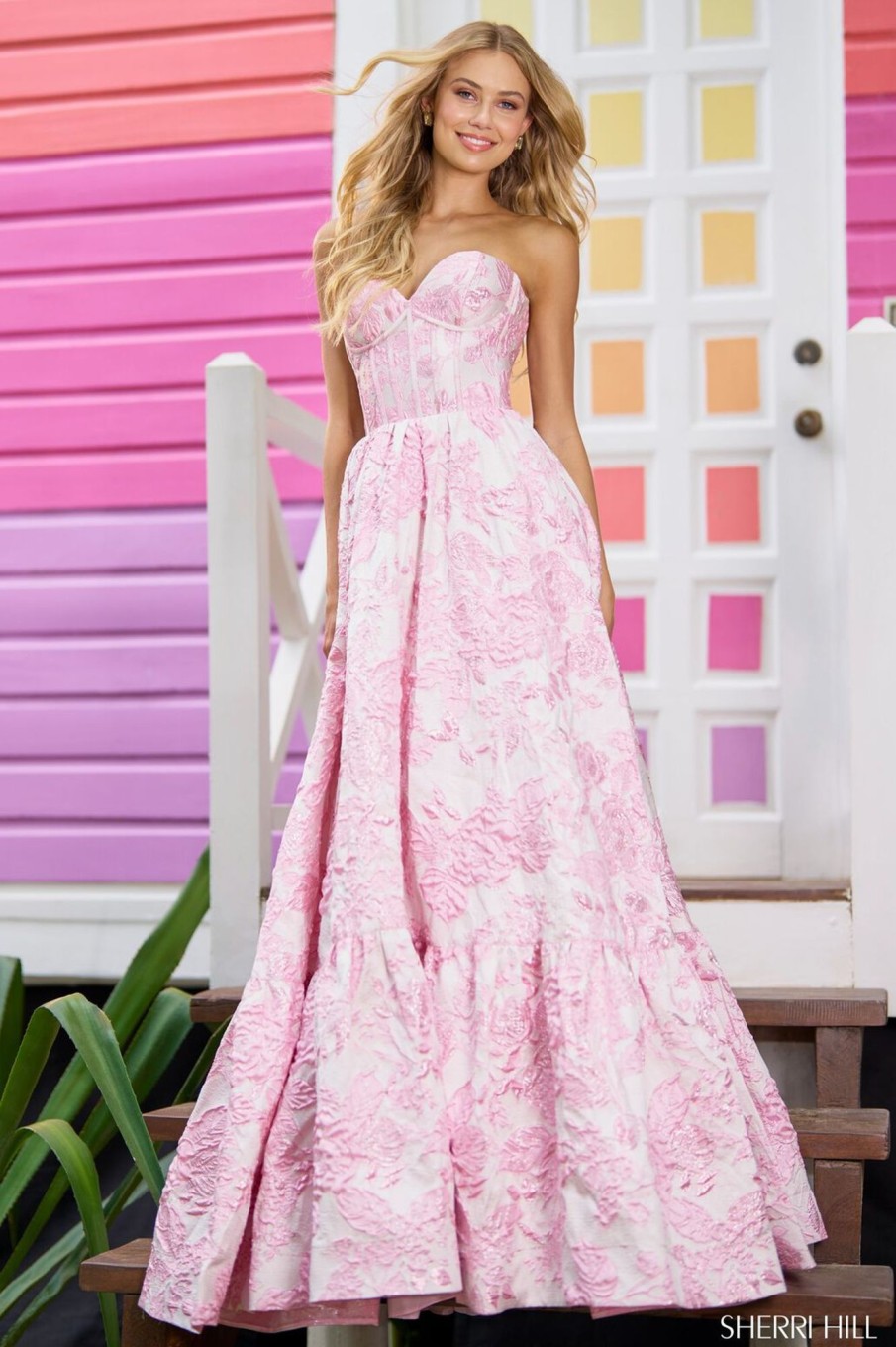 #56055 | Sherri Hill Home Online