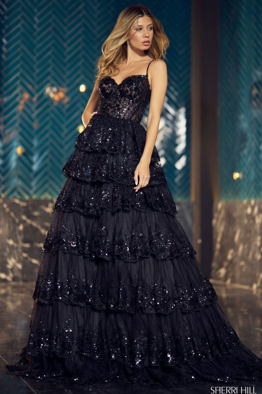 #55925 | Sherri Hill Home Wholesale