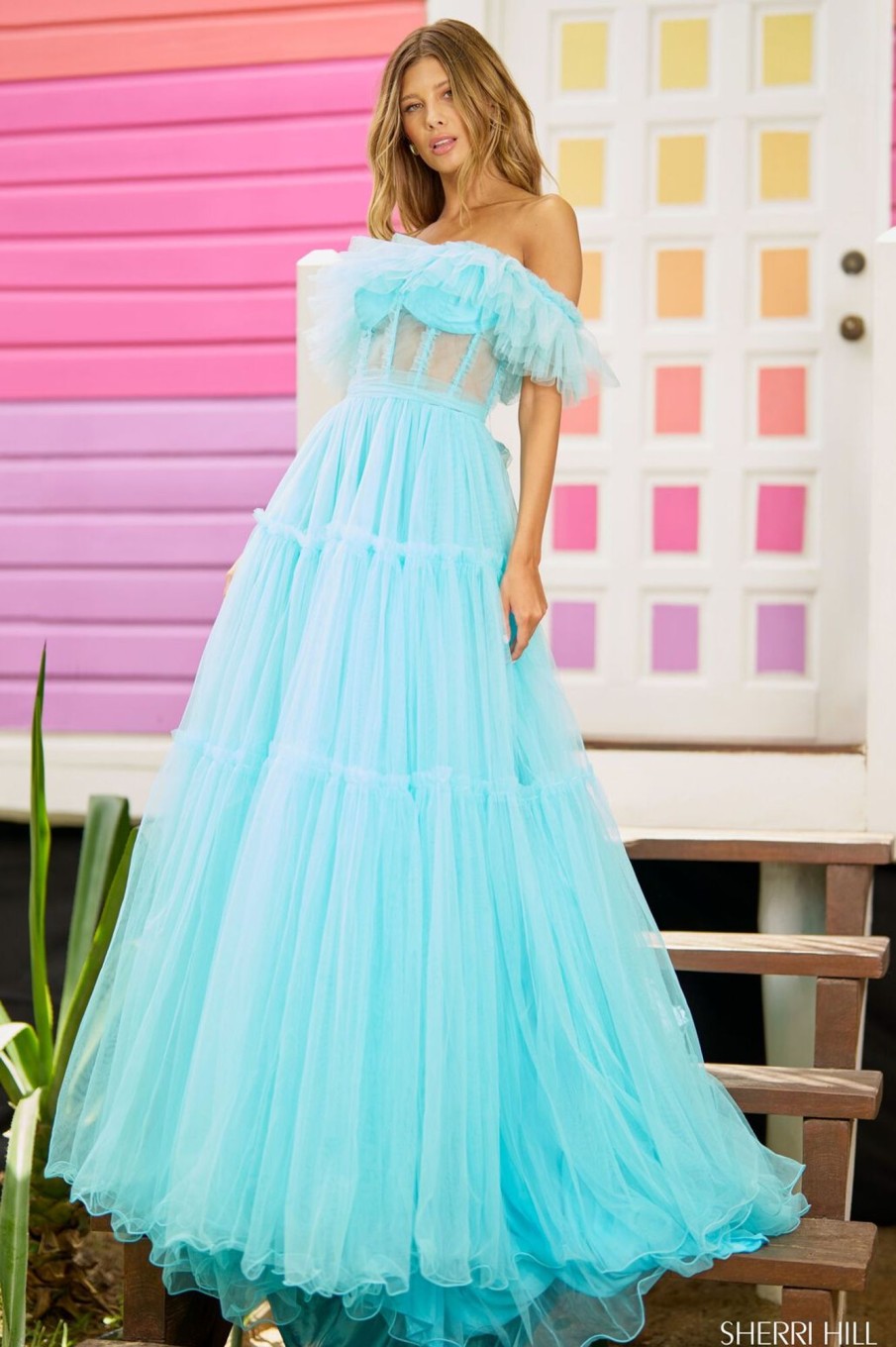 #56068 | Sherri Hill Home Online