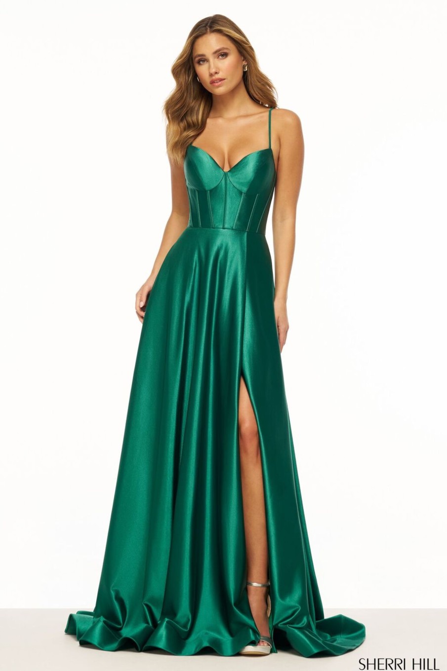 #56188 | Sherri Hill Home Hot