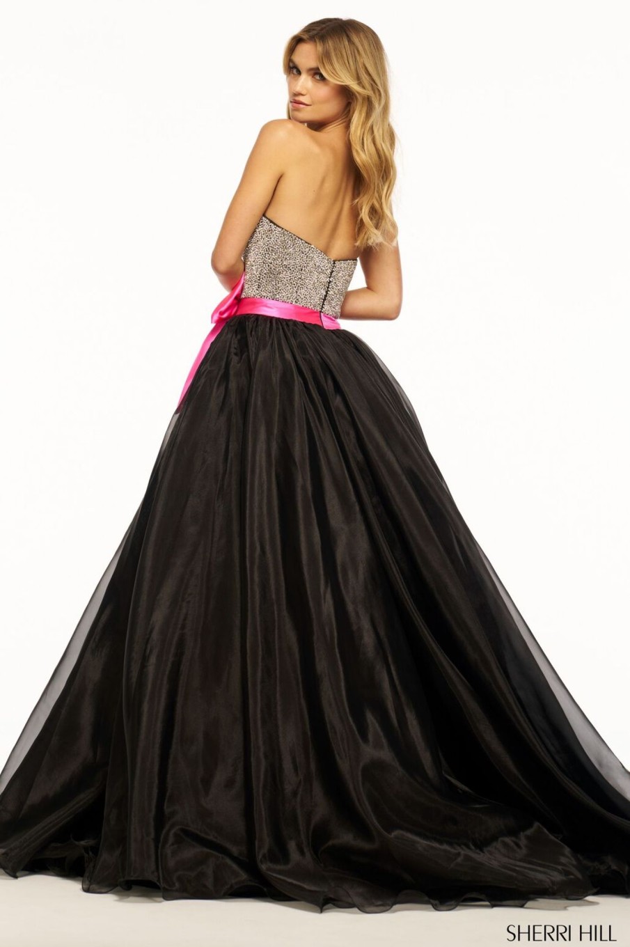 #55956 | Sherri Hill Home Clearance